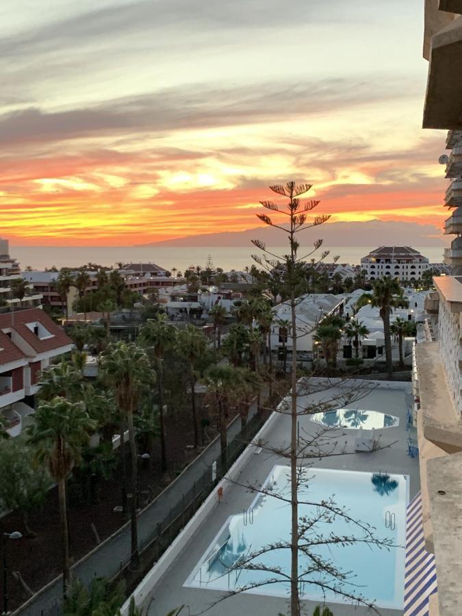 Superb Seaview Apartment In Playa De Las Americas Екстер'єр фото