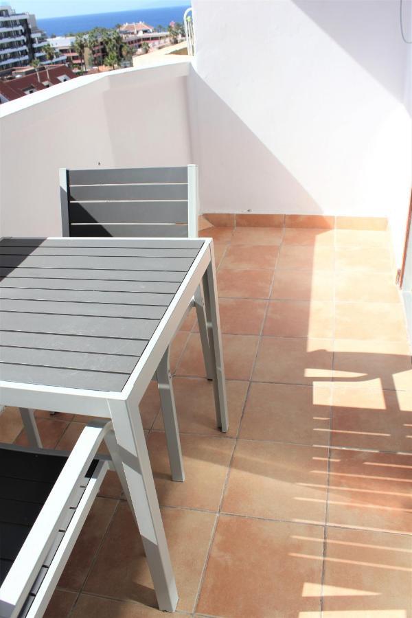 Superb Seaview Apartment In Playa De Las Americas Екстер'єр фото